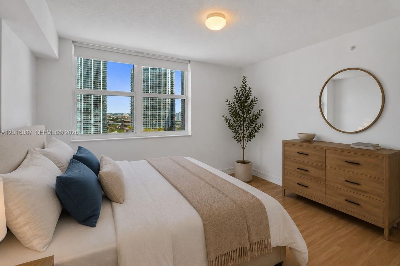 31 SE 5th St, Unit 2305, Miami, FL 33131 Photo