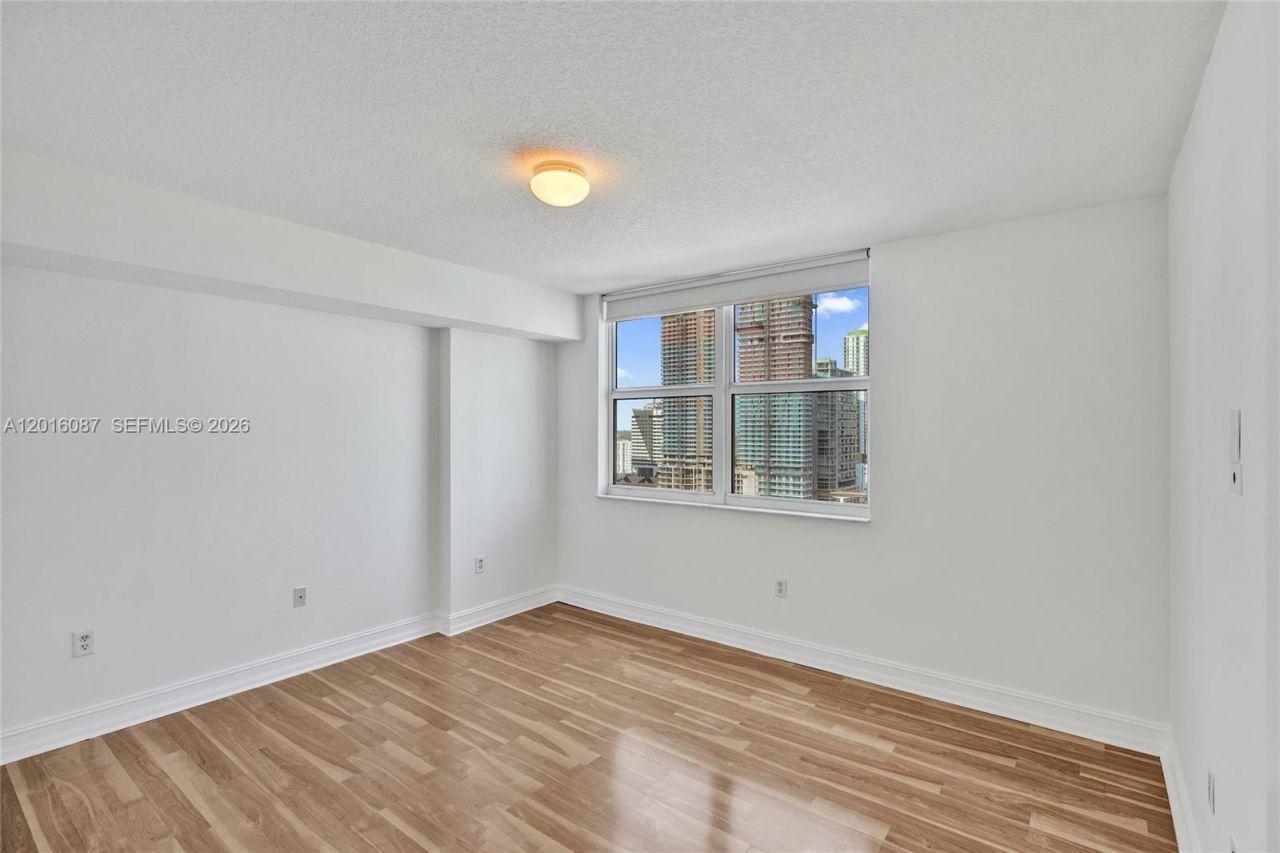 31 SE 5th St, Unit 2305, Miami, FL 33131 Photo