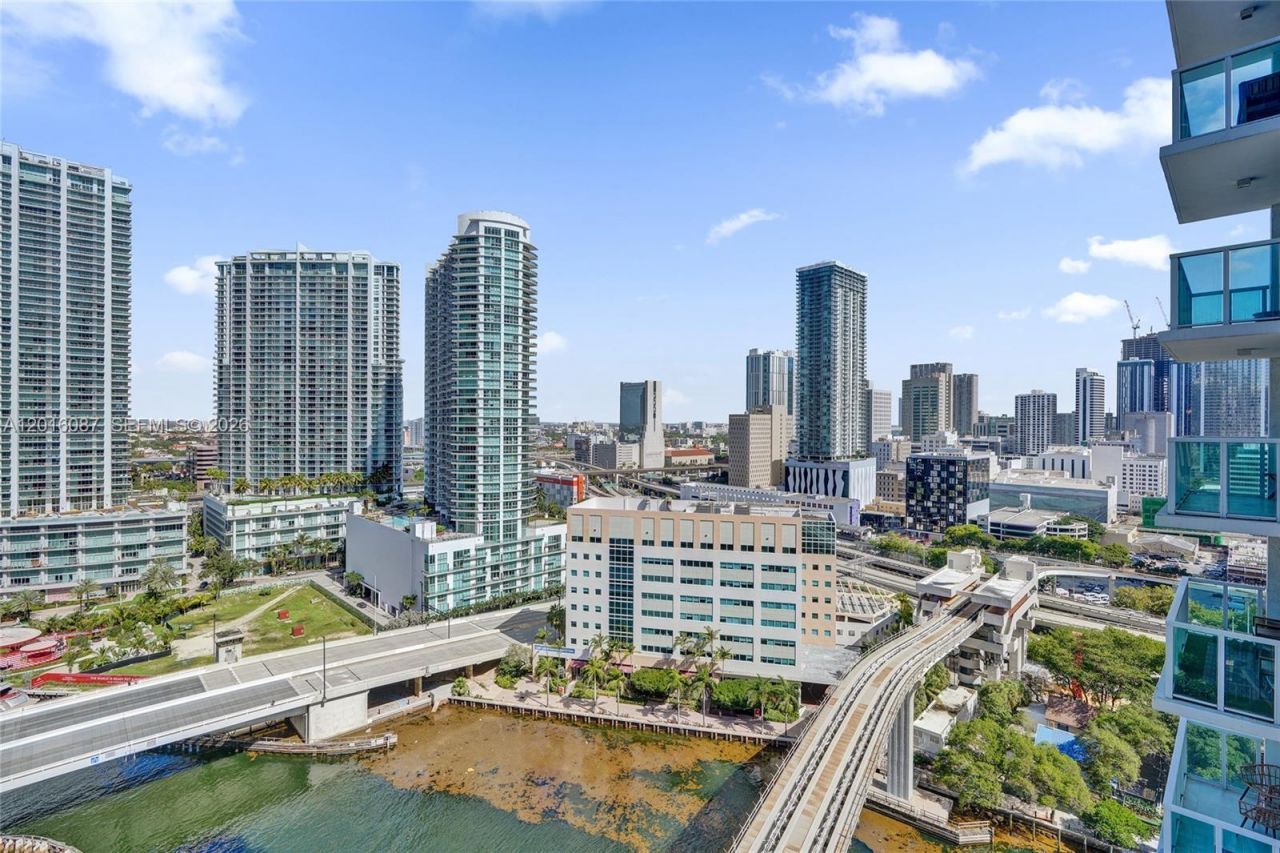 31 SE 5th St, Unit 2305, Miami, FL 33131 Photo
