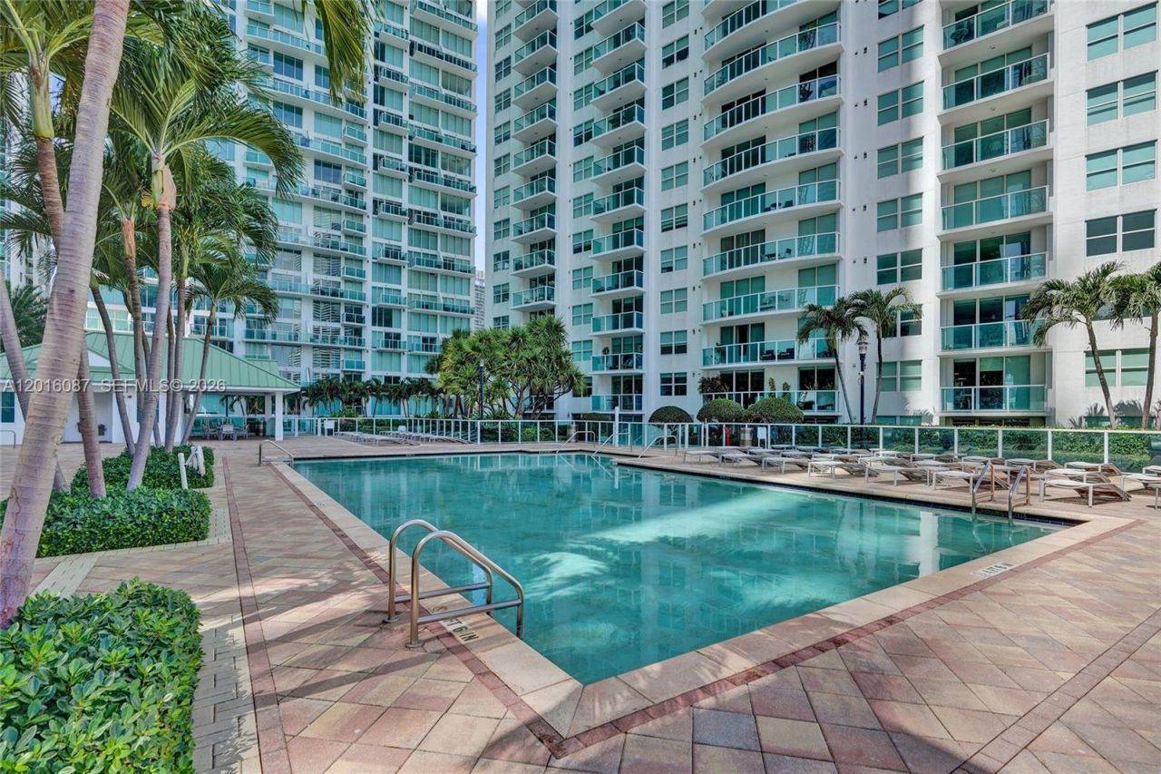 31 SE 5th St, Unit 2305, Miami, FL 33131 Photo