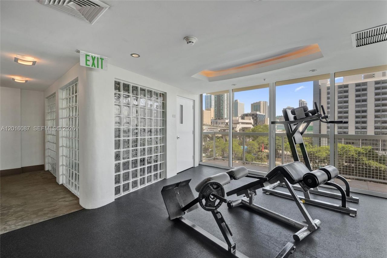 31 SE 5th St, Unit 2305, Miami, FL 33131 Photo