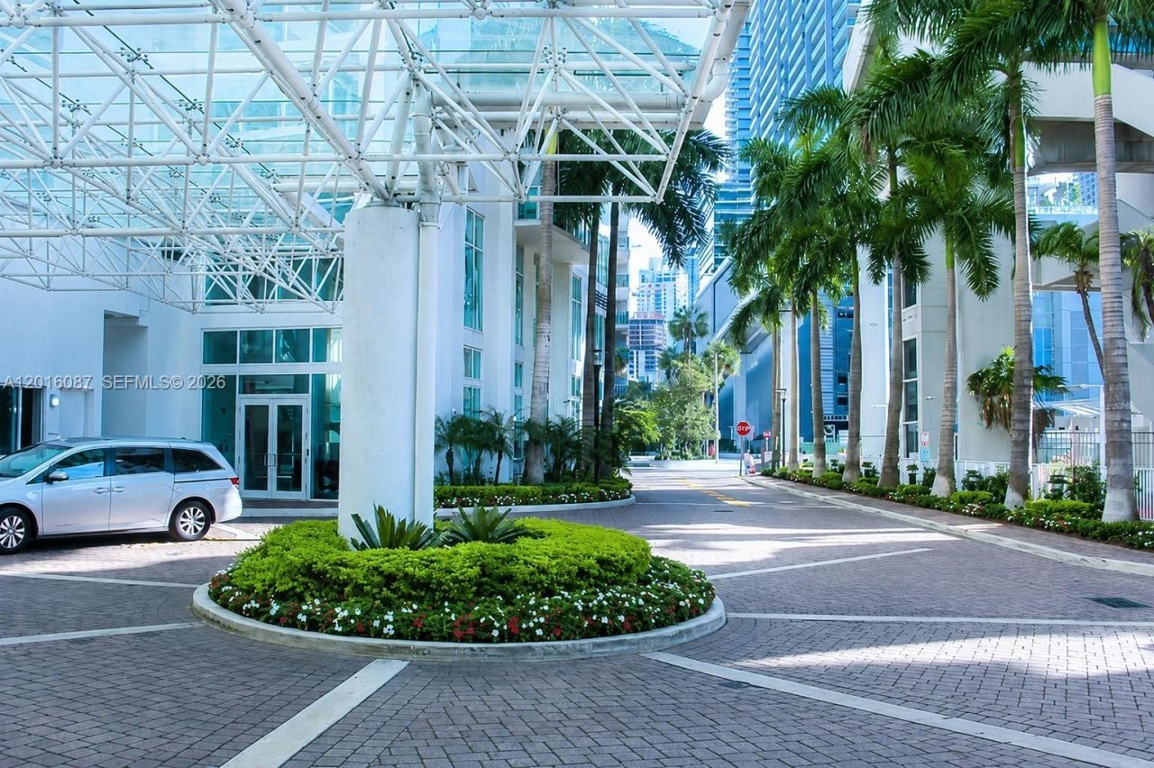 31 SE 5th St, Unit 2305, Miami, FL 33131 Photo