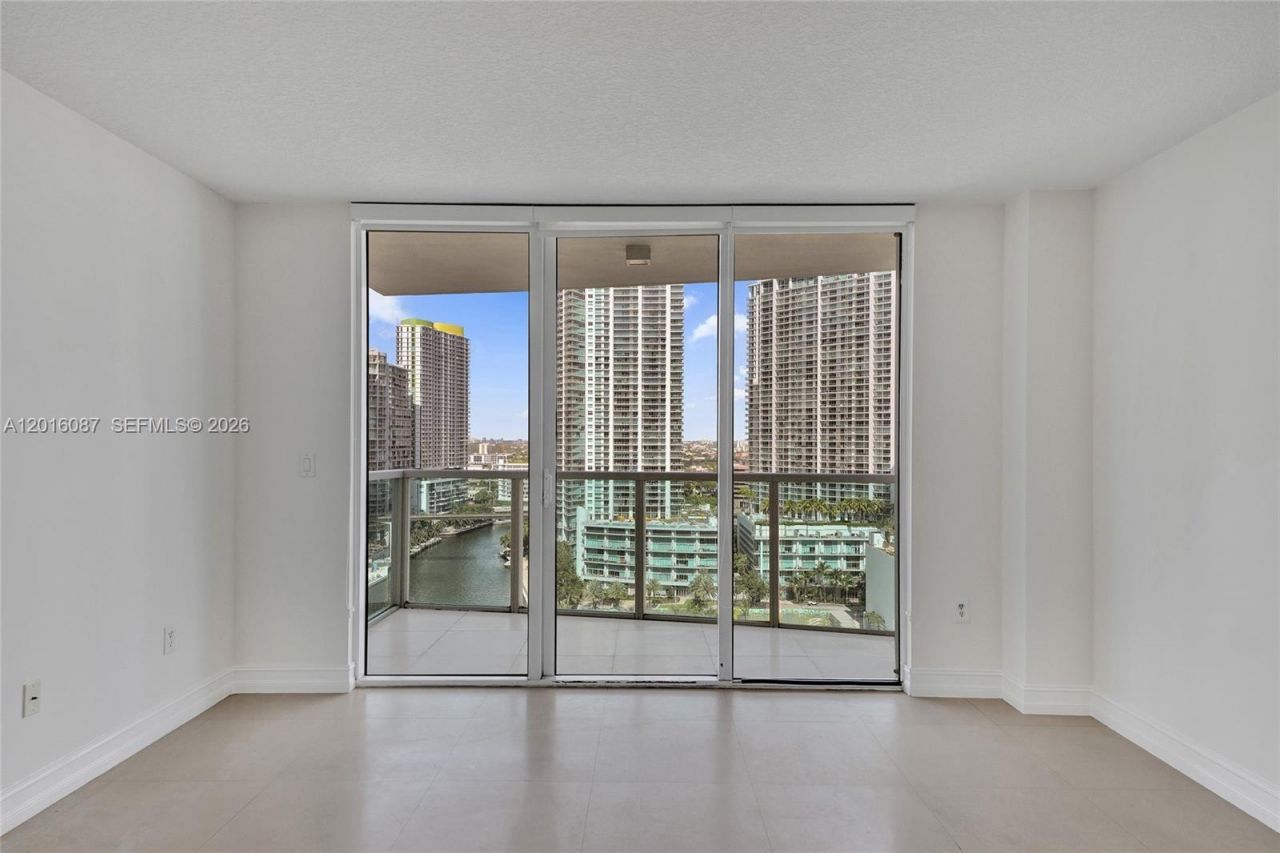 31 SE 5th St, Unit 2305, Miami, FL 33131 Photo