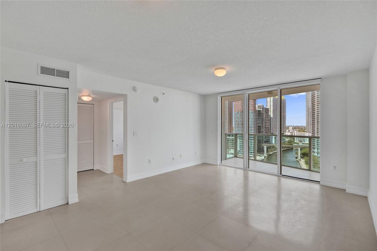 31 SE 5th St, Unit 2305, Miami, FL 33131 Photo