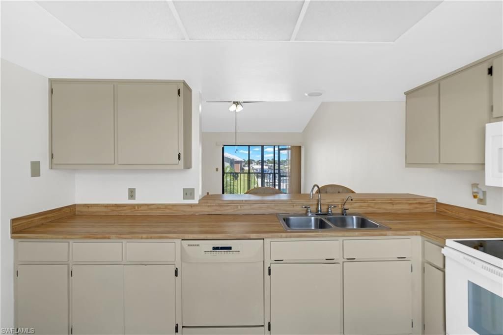 4708 SW 8th Pl, Unit 203, Cape Coral, FL 33914 Photo