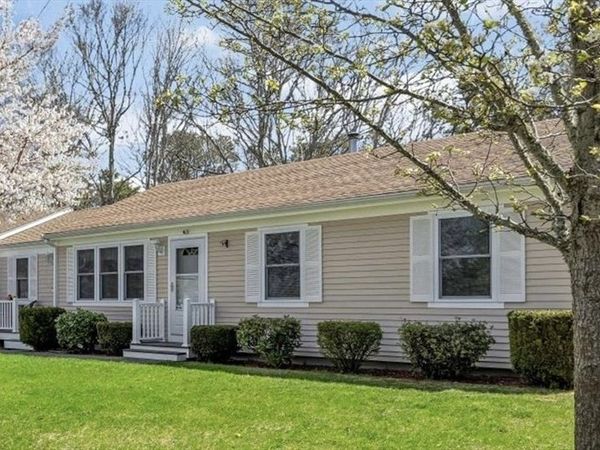 3 Harness Dr, Falmouth, MA 02536