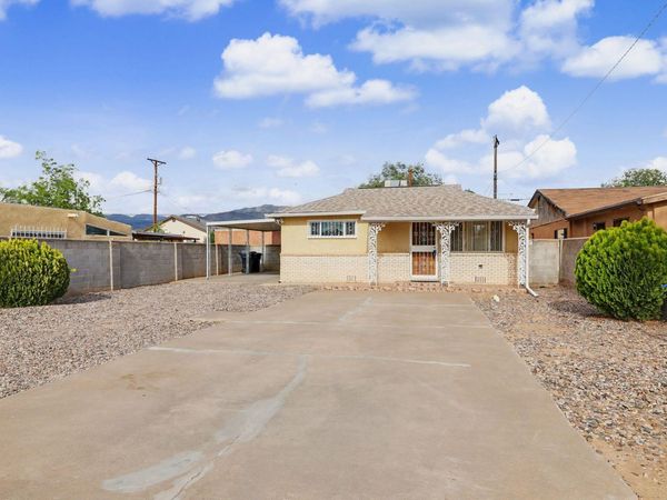 426 Pennsylvania Street NE, Albuquerque, NM 87108
