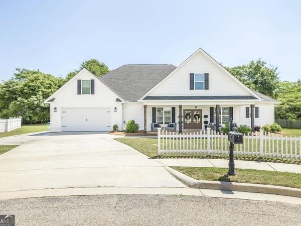 213 Silk Tree Trace, Kathleen, GA 31047