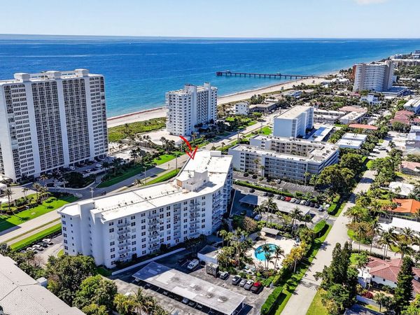 2851 S Ocean Boulevard, Unit T-2, Boca Raton, FL 33432