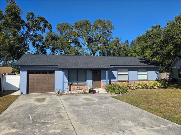 7981 SMOKETREE COURT , LARGO, FL 33773