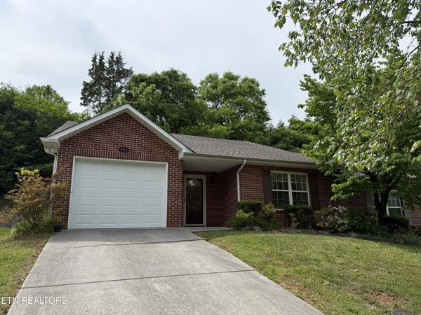 943 Spring Park Rd, Knoxville, TN 37914