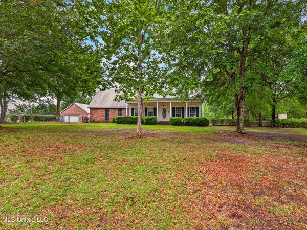 11493 White Star Road, Biloxi, MS 39532