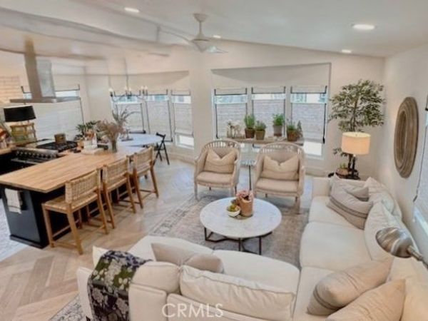 250 Mayflower, Newport Beach, CA 92660