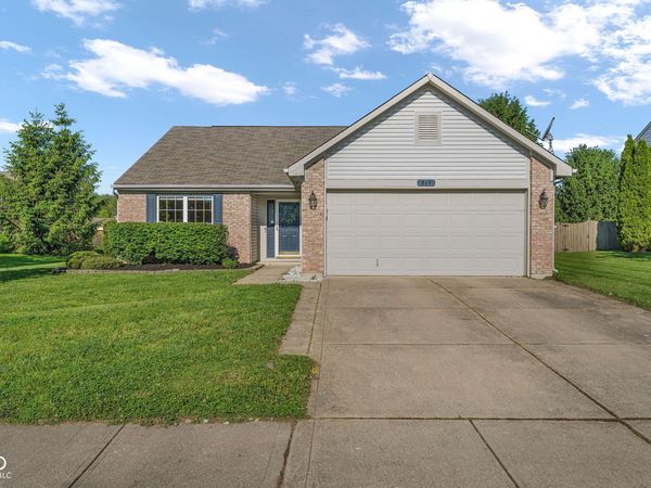 868 Seabreeze Drive, Avon, IN 46123
