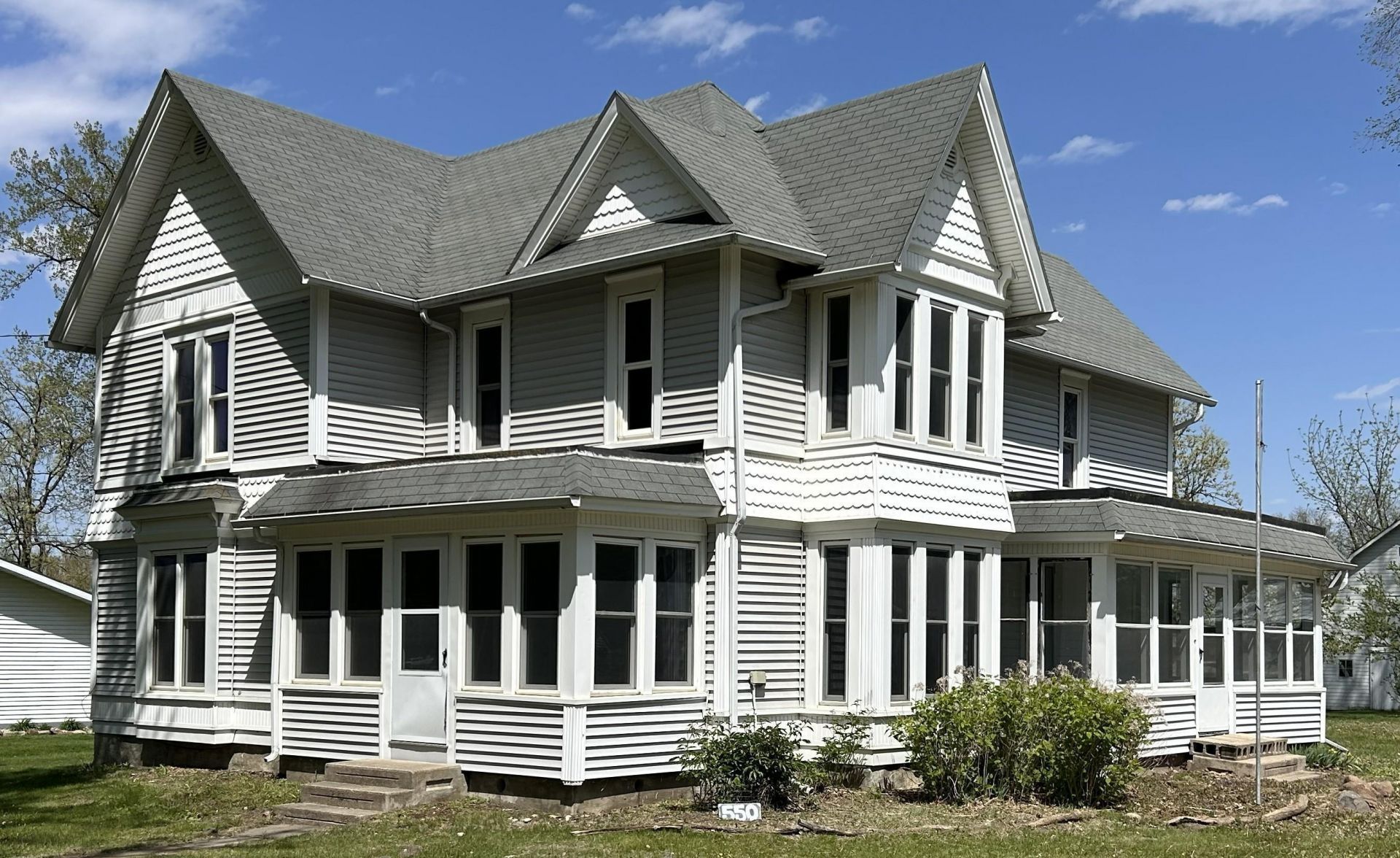 550 N 1st Street, Maynard, IA 50655 Main Photo