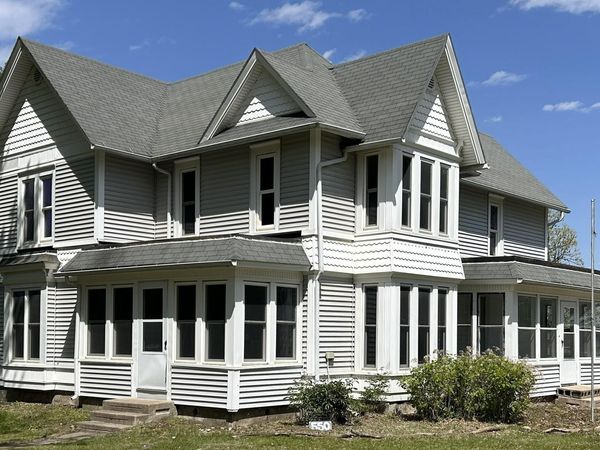 550 N 1st Street, Maynard, IA 50655