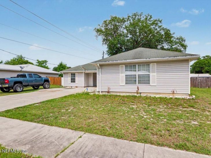 237 Mango Drive, Palatka, FL 32177