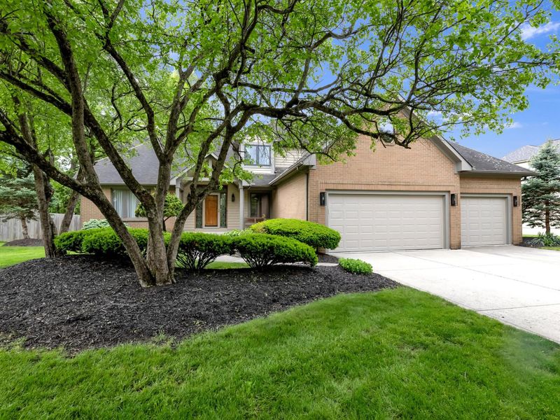 211 Mckenna Creek Drive , Gahanna, OH 43230 Photo 3