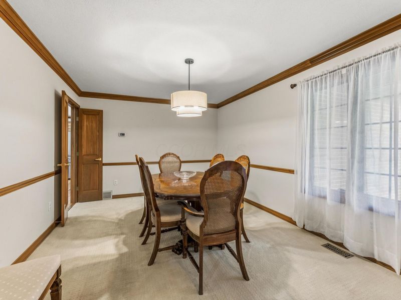 211 Mckenna Creek Drive , Gahanna, OH 43230 Photo 9