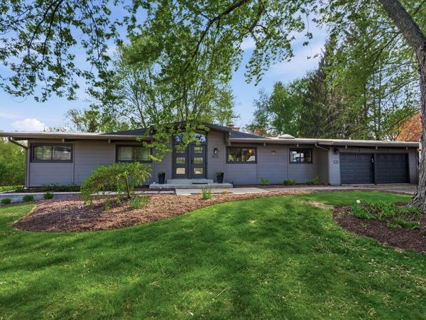 8221 Fairmont Ln, Greendale, WI 53129