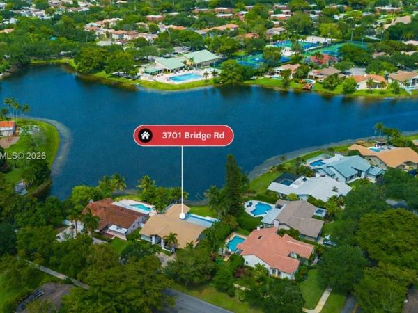 3701 Bridge Rd, Cooper City, FL 33026
