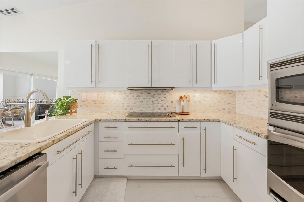 3701 Bridge Rd, Cooper City, FL 33026 Photo