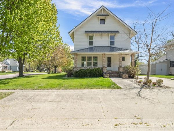 114 E 4th Street, Lake Park, IA 51347