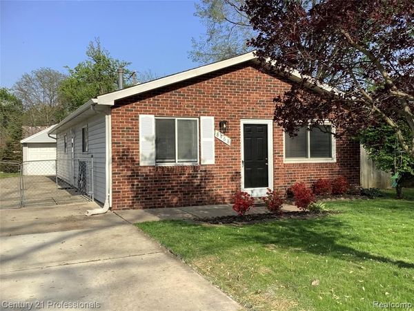 8468 Beatrice, Westland, MI 48185