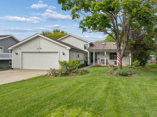 1351 Reva Lane, Lake Holiday, IL 60548