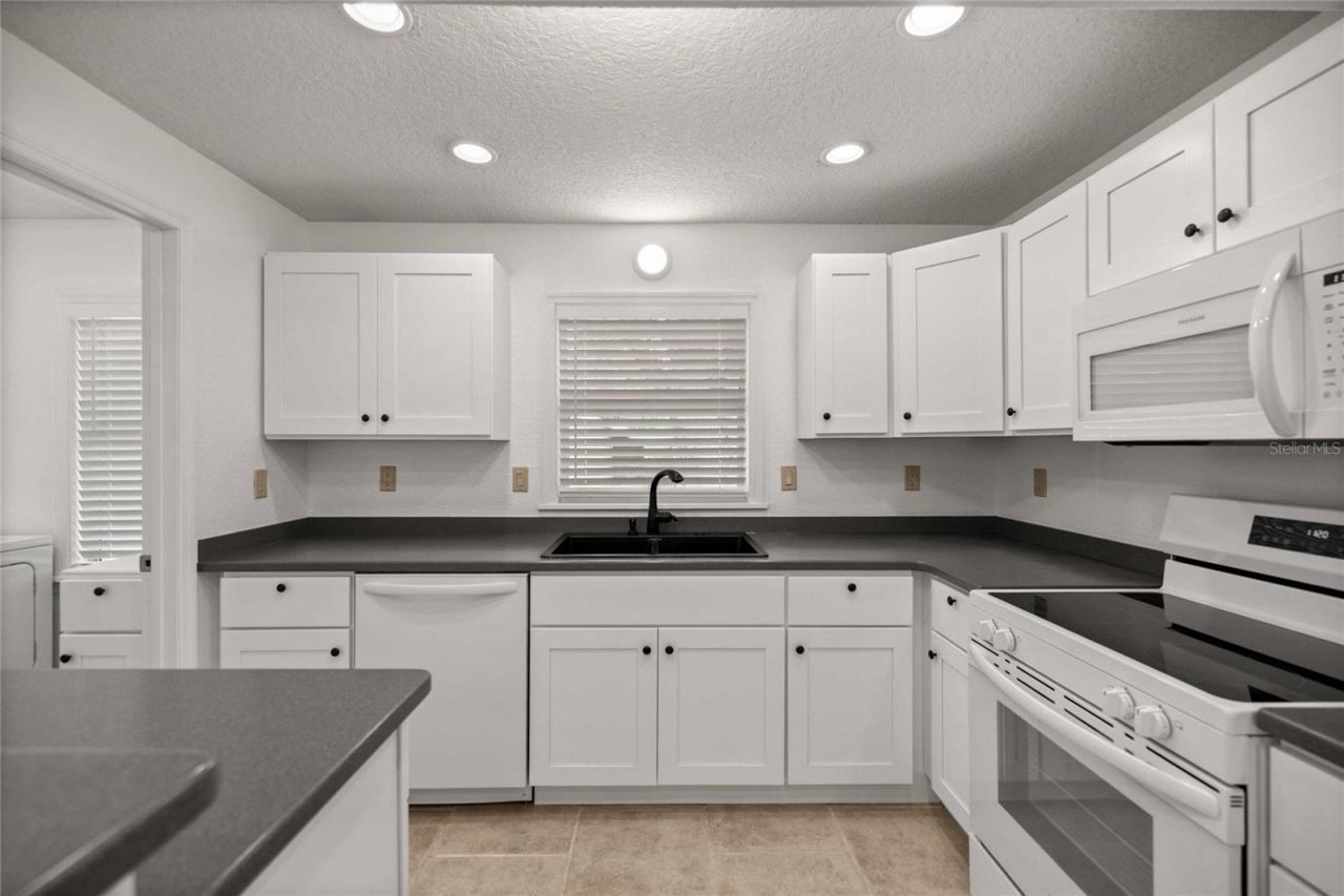 46 Magnolia Avenue , Yankeetown, FL 34498 Photo