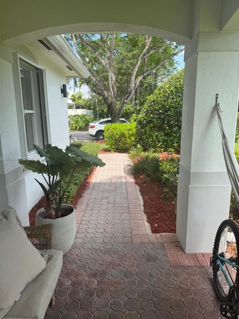 6389 NW 109th Ave, Unit 6389, Doral, FL 33178 Photo
