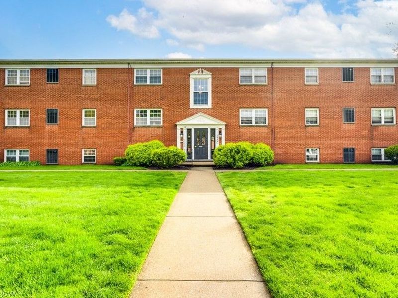 3944 Brendan Lane, Unit G508, North Olmsted, OH 44070 Photo 1