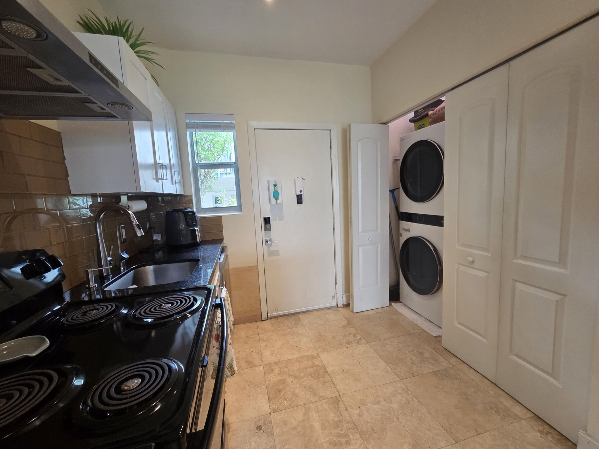 1045 Lenox Avenue, Unit 6, Miami Beach, FL 33139 Photo