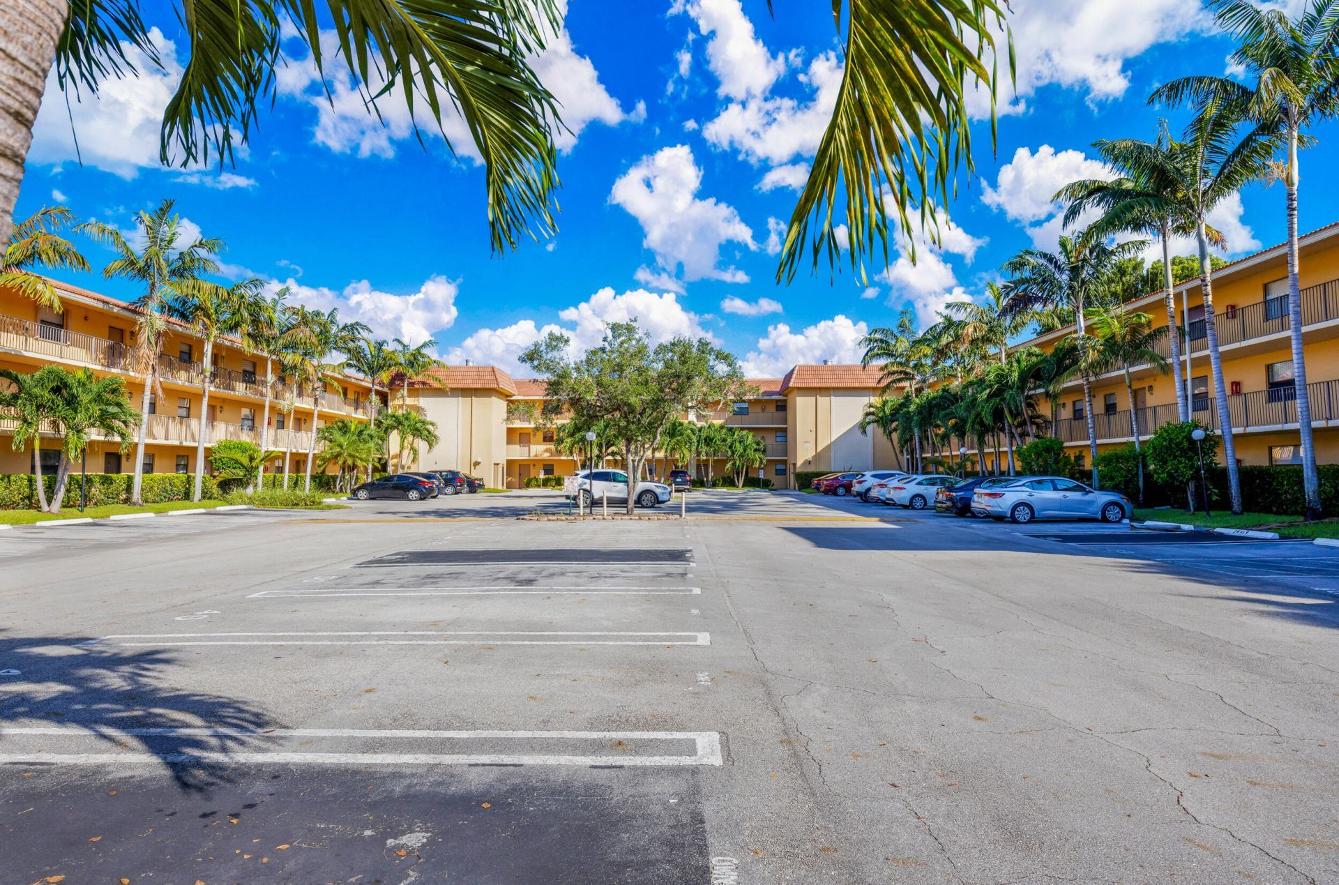 11477 NW 39th Court, Unit 306-1, Coral Springs, FL 33065 Photo
