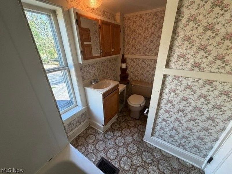174 Columbus Street, Bedford, OH 44146 Photo 19