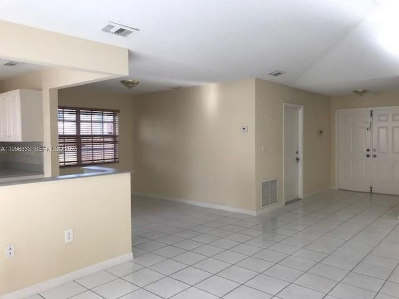 19712 NW 82nd Pl, Hialeah, FL 33015 Photo