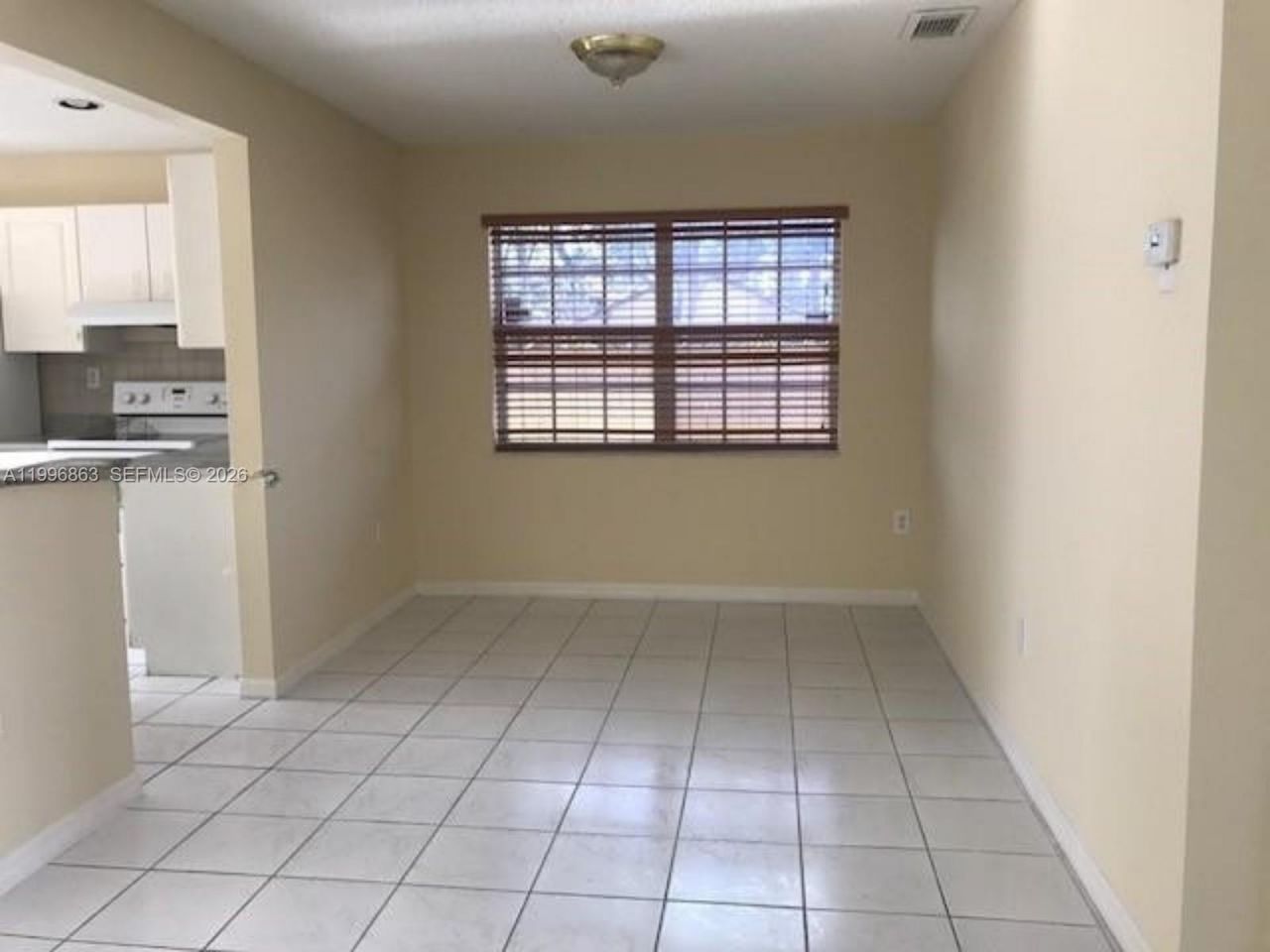 19712 NW 82nd Pl, Hialeah, FL 33015 Photo