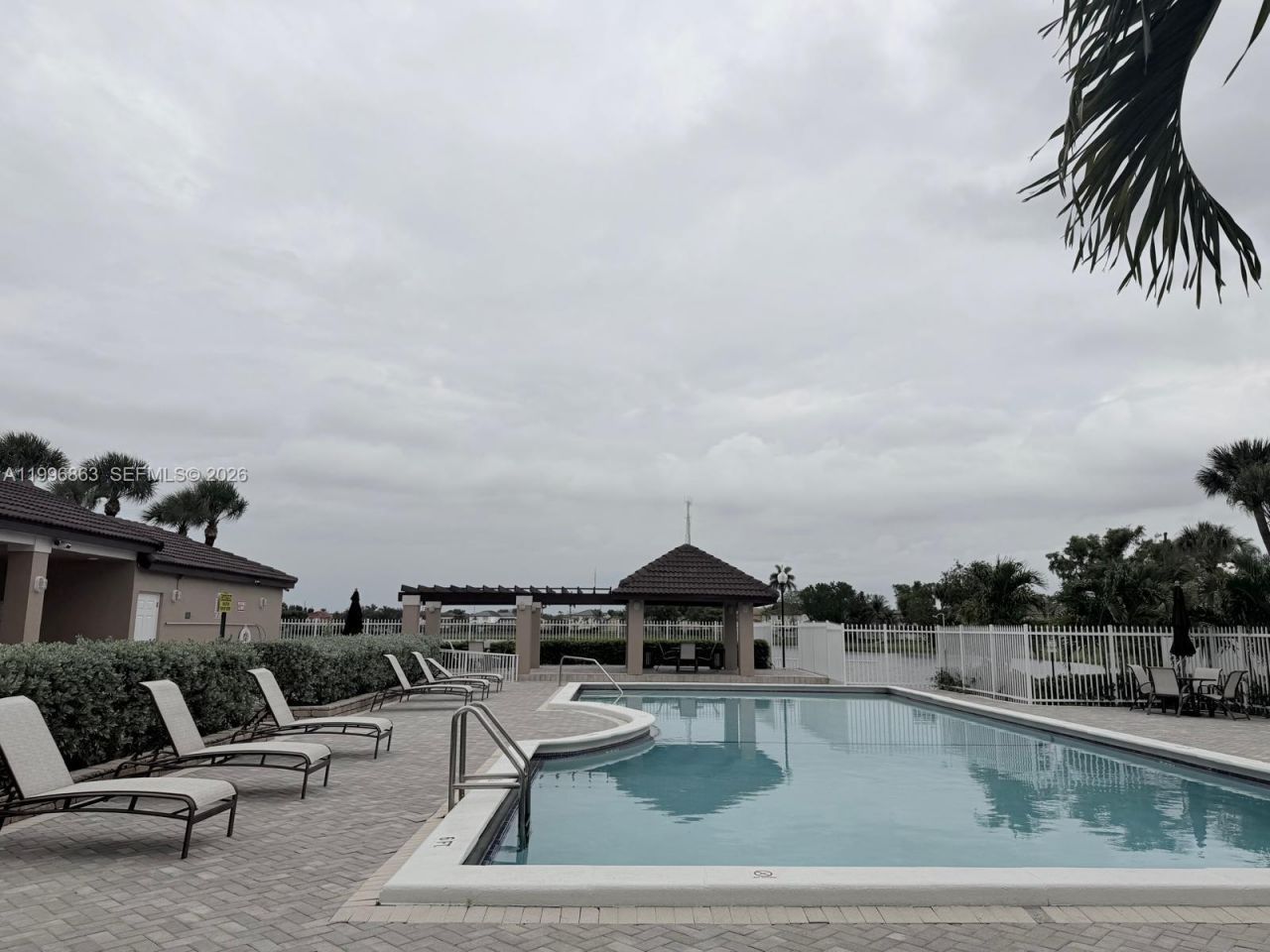 19712 NW 82nd Pl, Hialeah, FL 33015 Photo