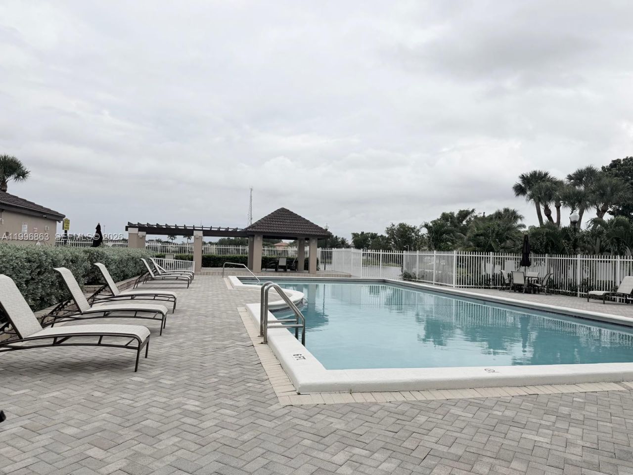 19712 NW 82nd Pl, Hialeah, FL 33015 Photo