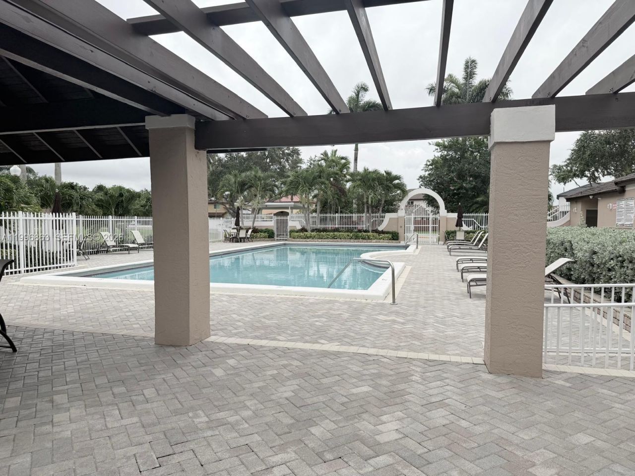 19712 NW 82nd Pl, Hialeah, FL 33015 Photo