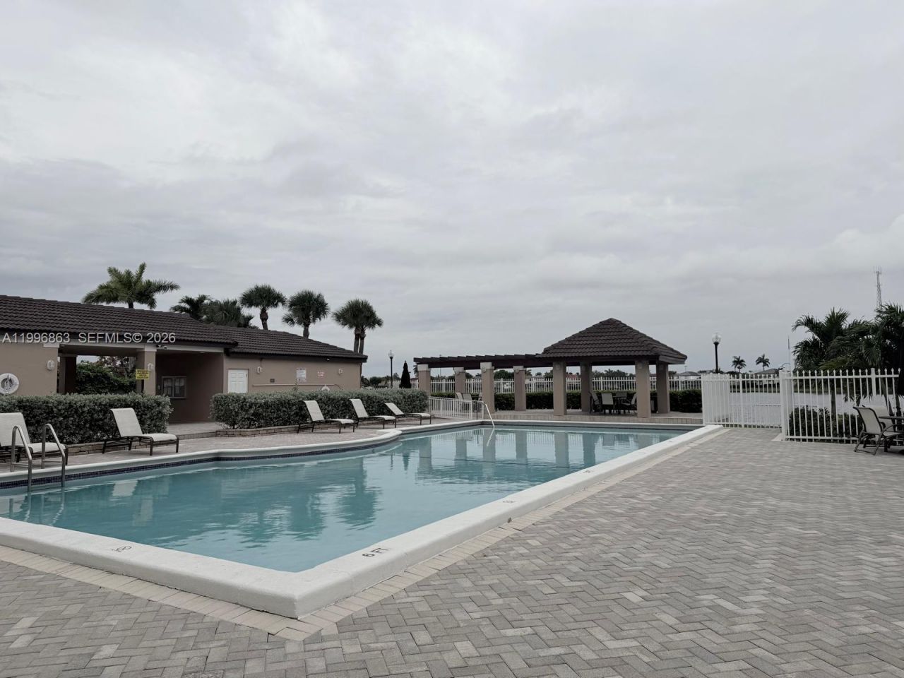 19712 NW 82nd Pl, Hialeah, FL 33015 Photo