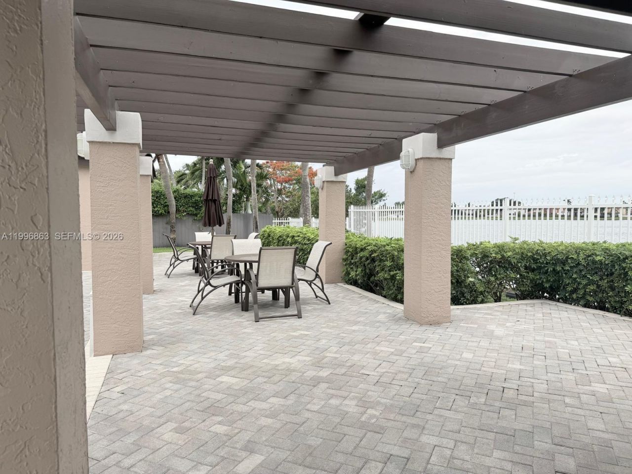 19712 NW 82nd Pl, Hialeah, FL 33015 Photo