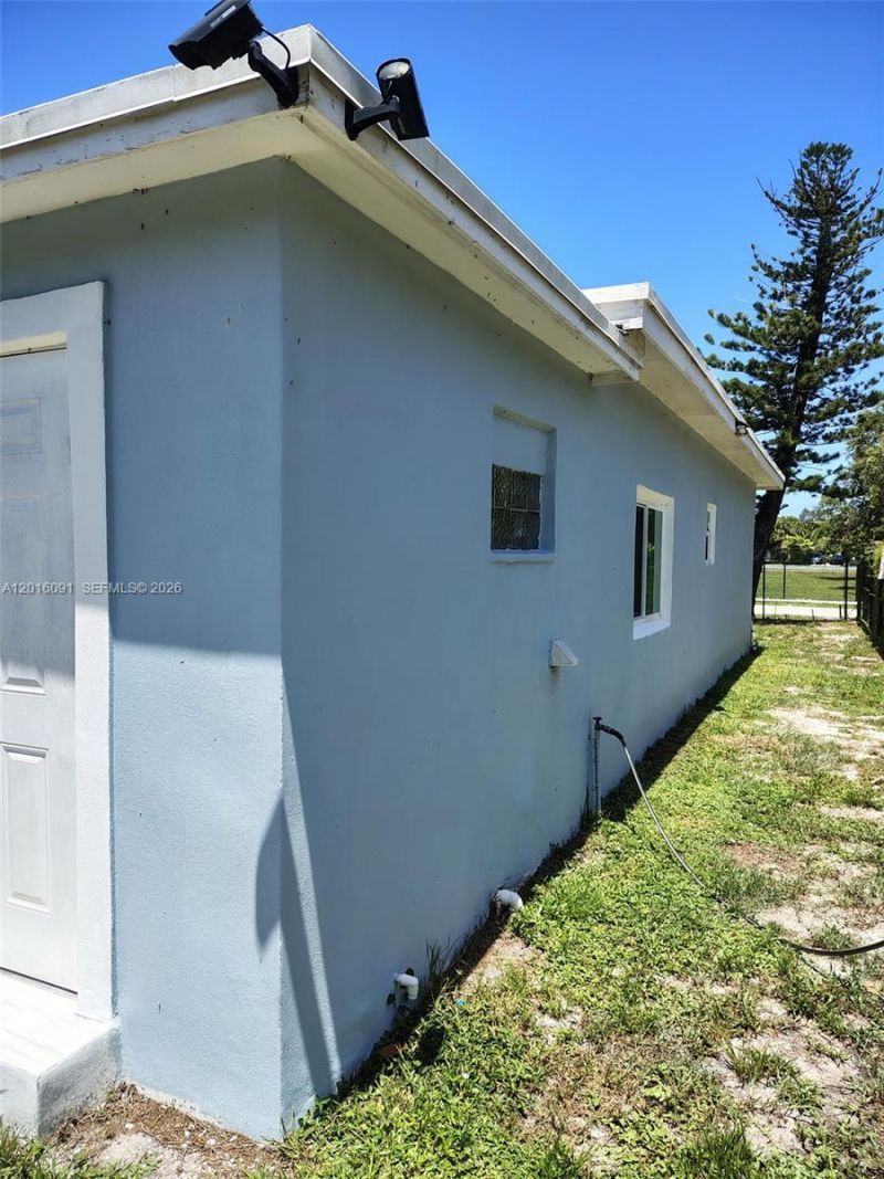 311 NW 28th Way , Fort Lauderdale, FL 33311 Photo
