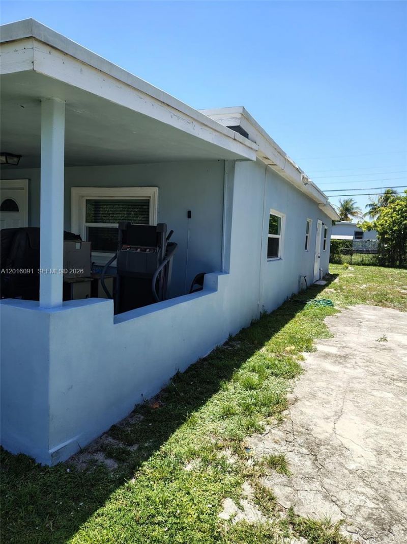 311 NW 28th Way , Fort Lauderdale, FL 33311 Photo