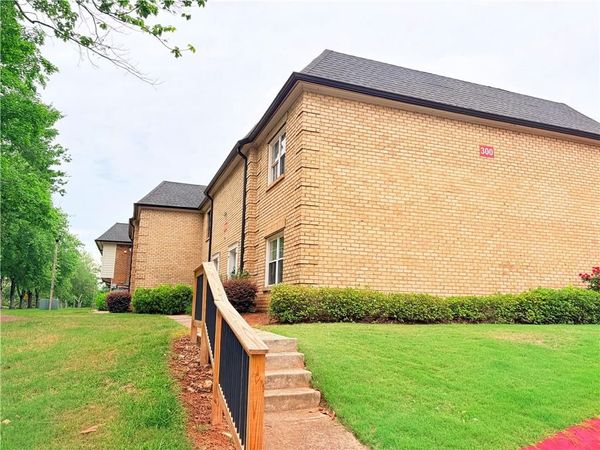 300 Winding River Drive , Unit E, Atlanta, GA 30350