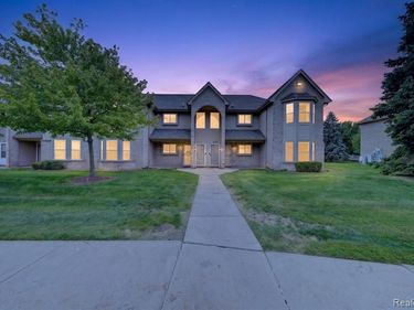44393 Sunnyside Drive, Sterling Heights, MI 48313