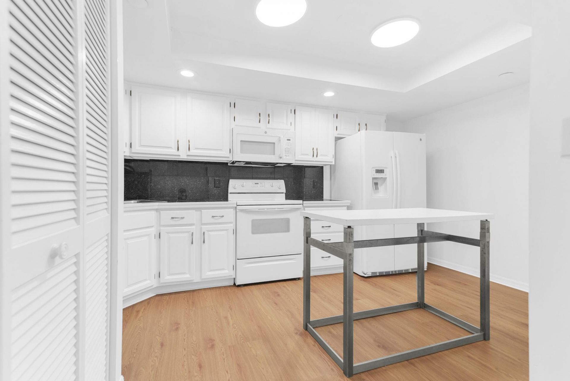 5951 Wellesley Park Drive, Unit 304, Boca Raton, FL 33433 Photo
