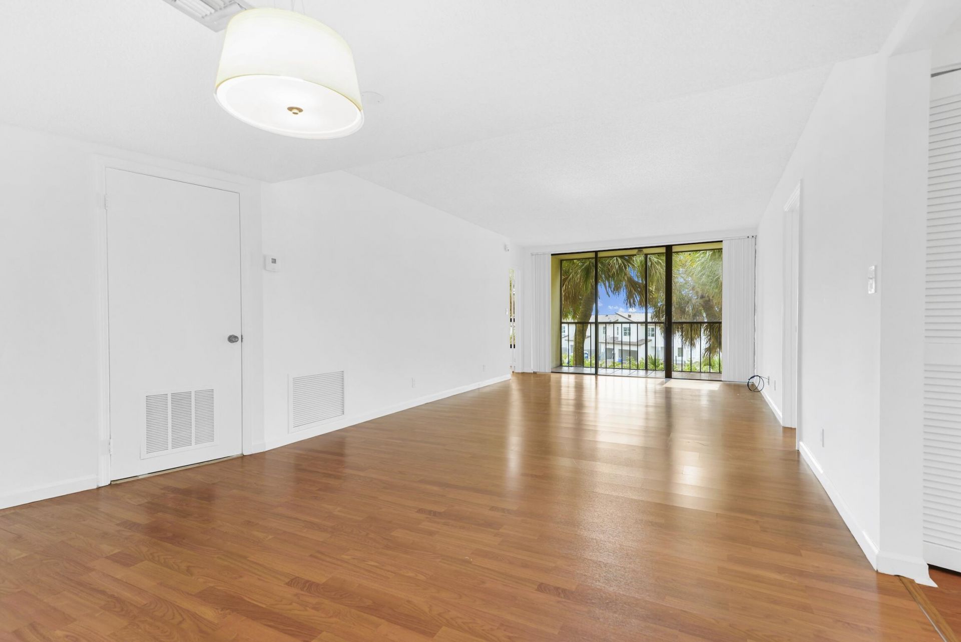 5951 Wellesley Park Drive, Unit 304, Boca Raton, FL 33433 Photo