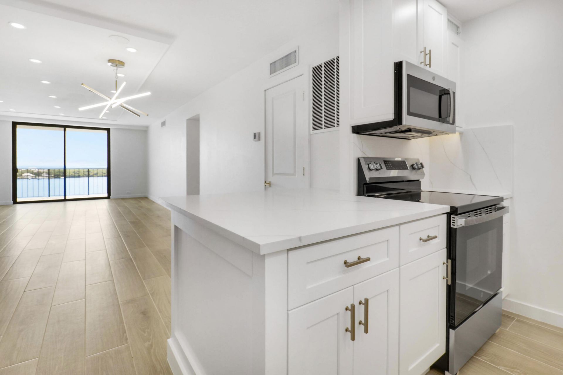 1200 Marine Way, Unit 903, North Palm Beach, FL 33408 Photo
