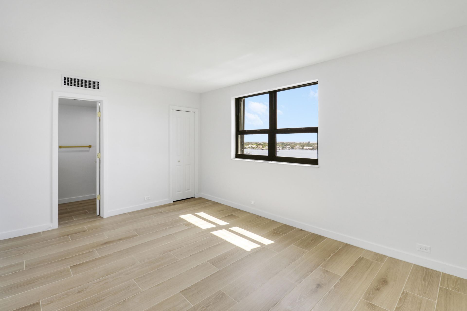 1200 Marine Way, Unit 903, North Palm Beach, FL 33408 Photo